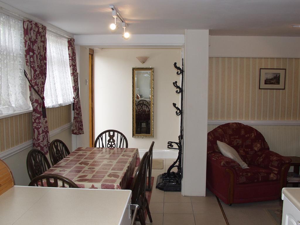 فيلا The Coach House ليدبوري الغرفة الصورة